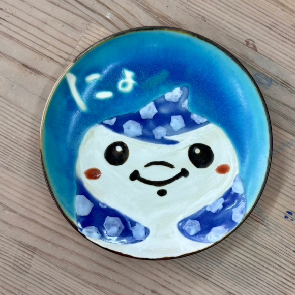 ジンベーニョやちむん皿(４寸サイズ）