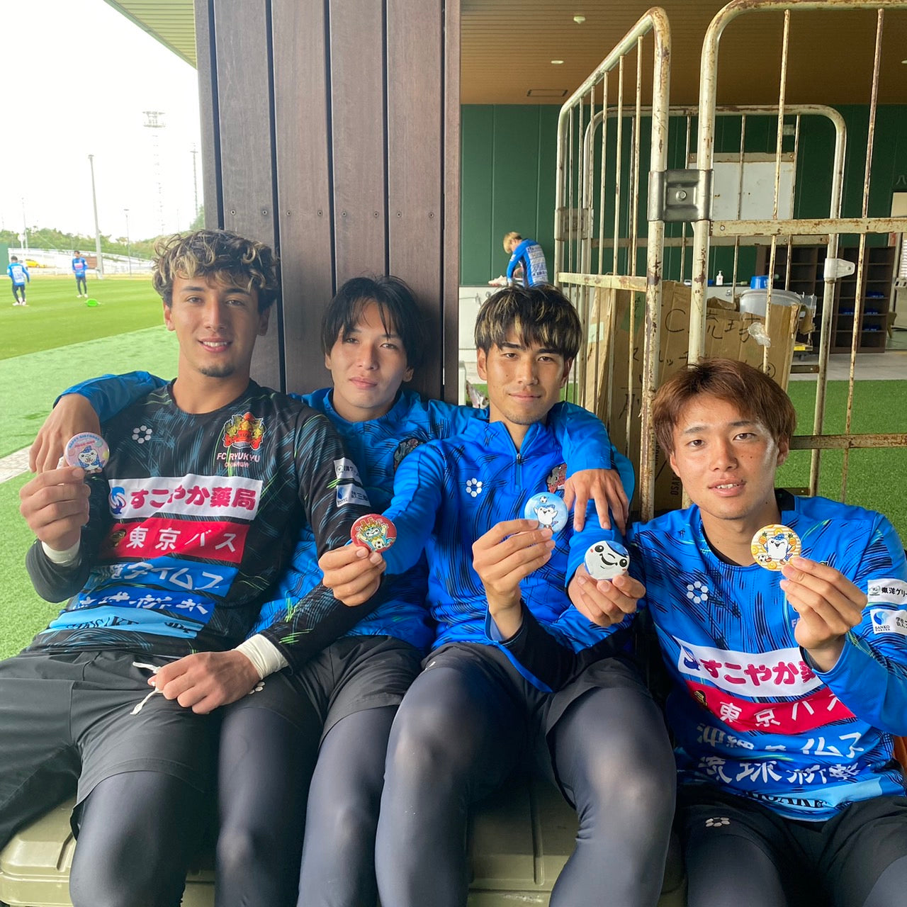 ジンベーニョ缶バッジ（ブラインド） – FC琉球オンラインショップ